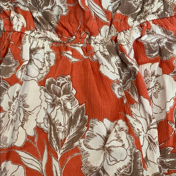 Floral cold shoulder/off the shoulder romper - Picture 7 of 7